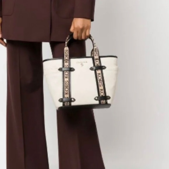 Michael Kors Maeve Tote Crossbody So Nice! - Picture 9 of 10